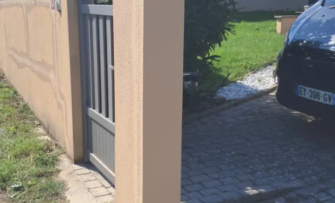 Pilier et muret extérieur , Villars-les-Dombes, GDMpeinture